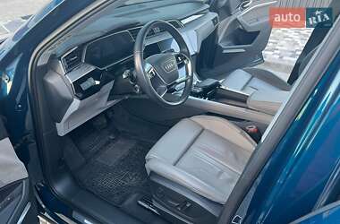 Внедорожник / Кроссовер Audi e-tron 2019 в 
