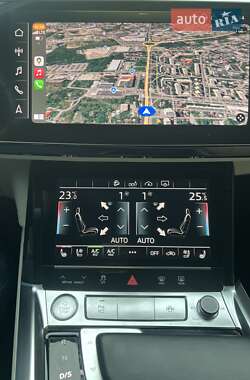 Позашляховик / Кросовер Audi e-tron 2019 в 