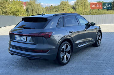 Позашляховик / Кросовер Audi e-tron 2020 в 