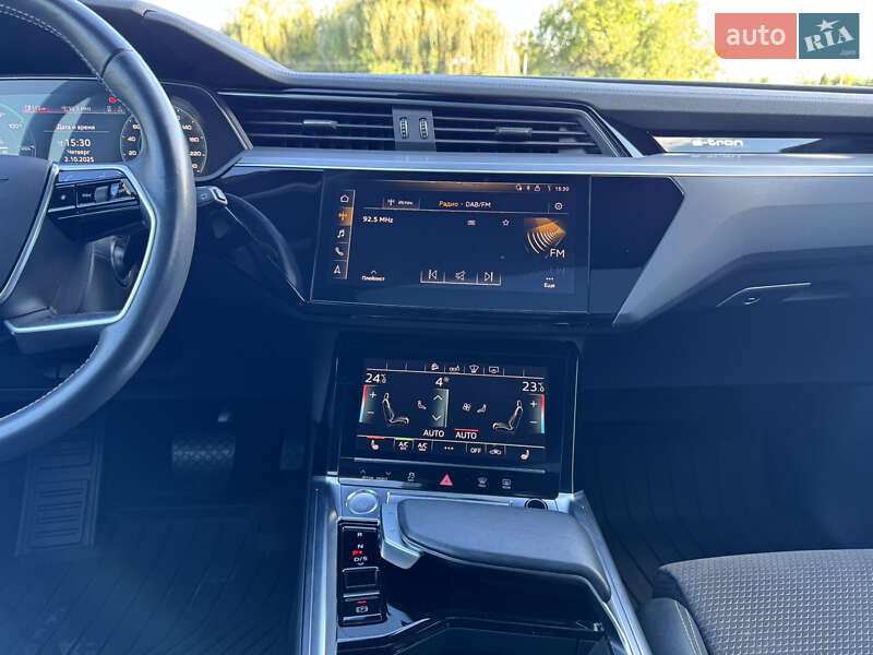 Позашляховик / Кросовер Audi e-tron 2020 в Мукачевому