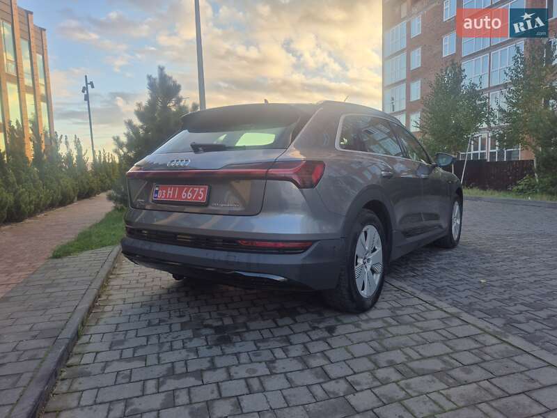 Позашляховик / Кросовер Audi e-tron 2020 в Хмельницькому