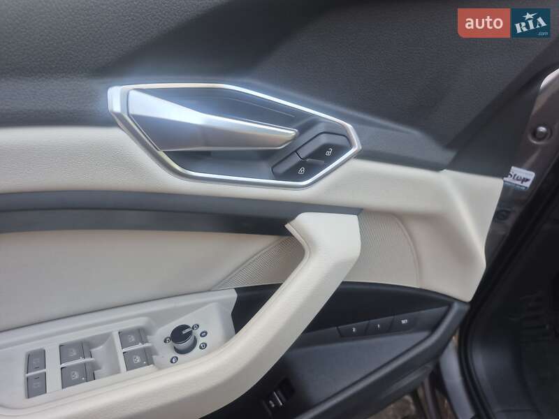 Позашляховик / Кросовер Audi e-tron 2020 в Хмельницькому