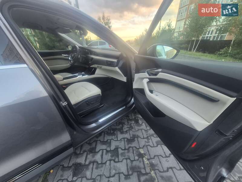 Позашляховик / Кросовер Audi e-tron 2020 в Хмельницькому