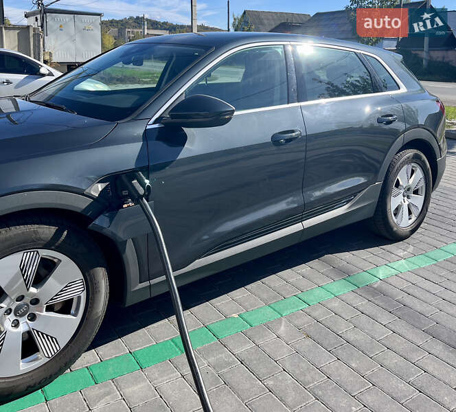 Внедорожник / Кроссовер Audi e-tron 2020 в Киеве