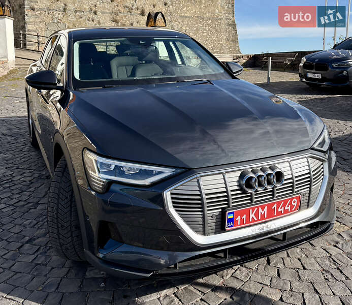 Внедорожник / Кроссовер Audi e-tron 2020 в Киеве