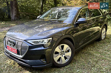 Позашляховик / Кросовер Audi e-tron 2020 в 
