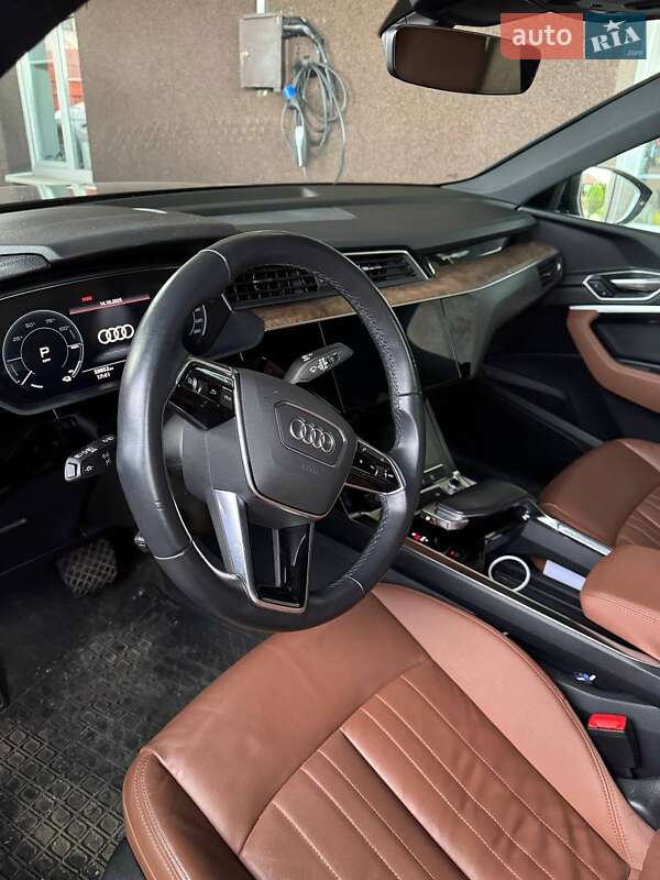Внедорожник / Кроссовер Audi e-tron 2022 в Львове фото 4 Внедорожник / Кроссовер Audi e-tron 2022 в Львове