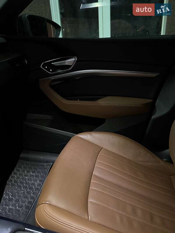 Внедорожник / Кроссовер Audi e-tron 2022 в Львове фото 18 Внедорожник / Кроссовер Audi e-tron 2022 в Львове