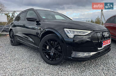 Внедорожник / Кроссовер Audi e-tron 2021 в 