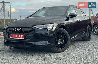 Внедорожник / Кроссовер Audi e-tron 2021 в 