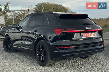Внедорожник / Кроссовер Audi e-tron 2021 в 