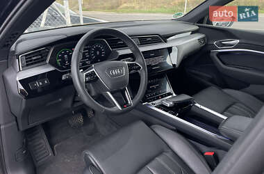 Внедорожник / Кроссовер Audi e-tron 2021 в 