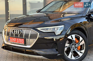 Внедорожник / Кроссовер Audi e-tron 2020 в 