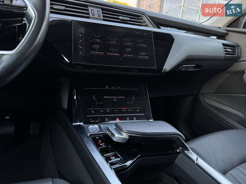 Позашляховик / Кросовер Audi e-tron 2020 в Тернополі