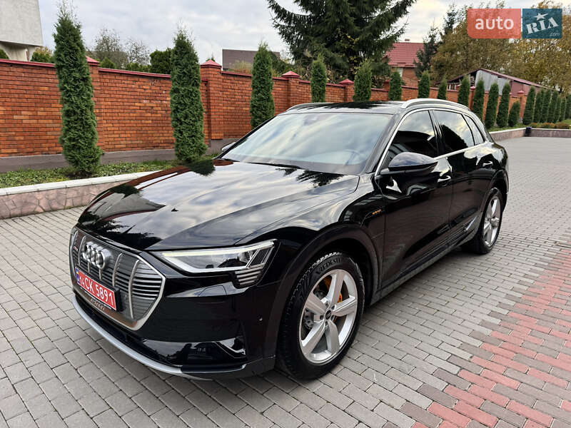 Позашляховик / Кросовер Audi e-tron 2023 в Хмельницькому