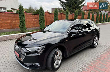 Позашляховик / Кросовер Audi e-tron 2023 в  фото 18 Позашляховик / Кросовер Audi e-tron 2023 в