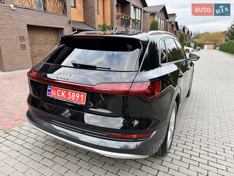 Позашляховик / Кросовер Audi e-tron 2023 в Хмельницькому
