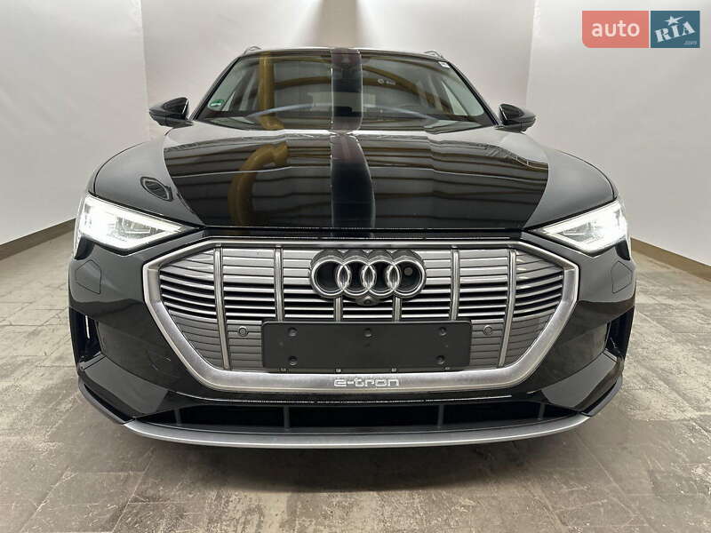 Внедорожник / Кроссовер Audi e-tron 2022 в Киеве фото 3 Внедорожник / Кроссовер Audi e-tron 2022 в Киеве