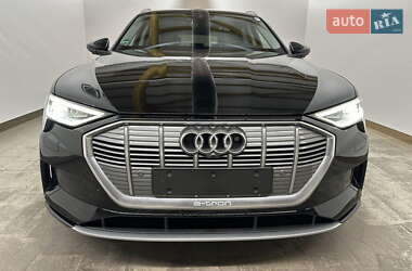 Позашляховик / Кросовер Audi e-tron 2022 в 