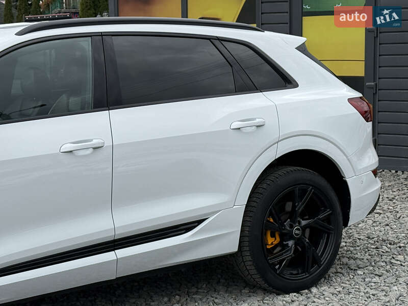Внедорожник / Кроссовер Audi e-tron 2021 в Стрые