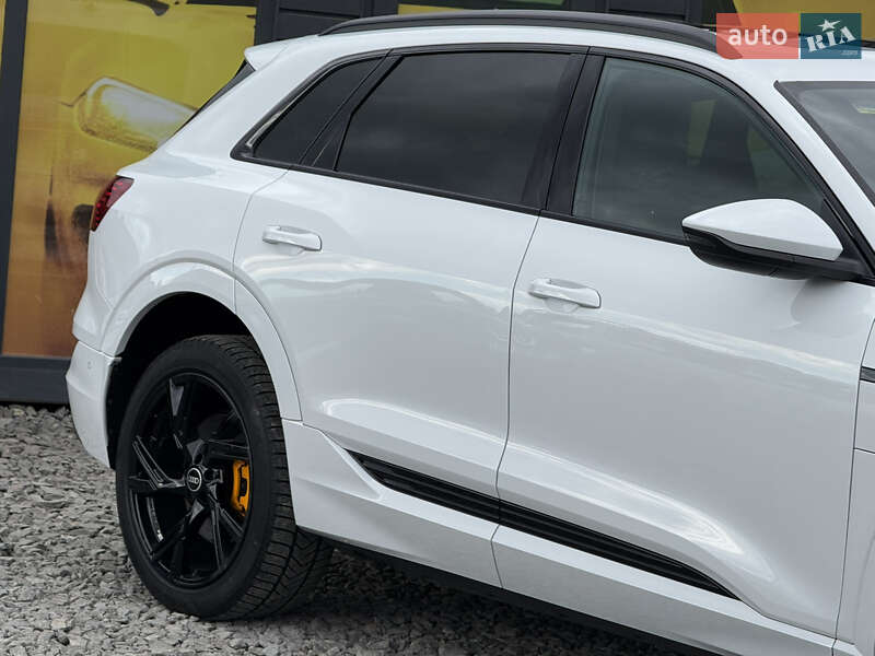 Внедорожник / Кроссовер Audi e-tron 2021 в Стрые