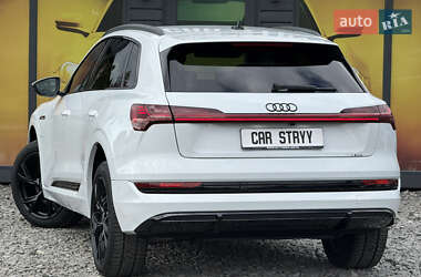 Позашляховик / Кросовер Audi e-tron 2021 в 