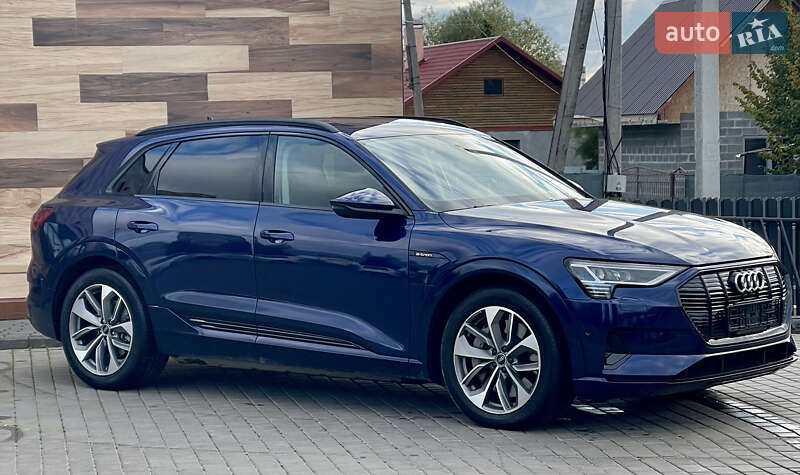Позашляховик / Кросовер Audi e-tron 2021 в Києві
