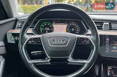 Внедорожник / Кроссовер Audi e-tron 2019 в 