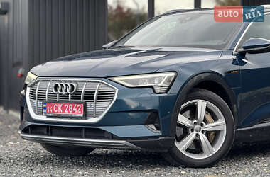 Позашляховик / Кросовер Audi e-tron 2019 в 