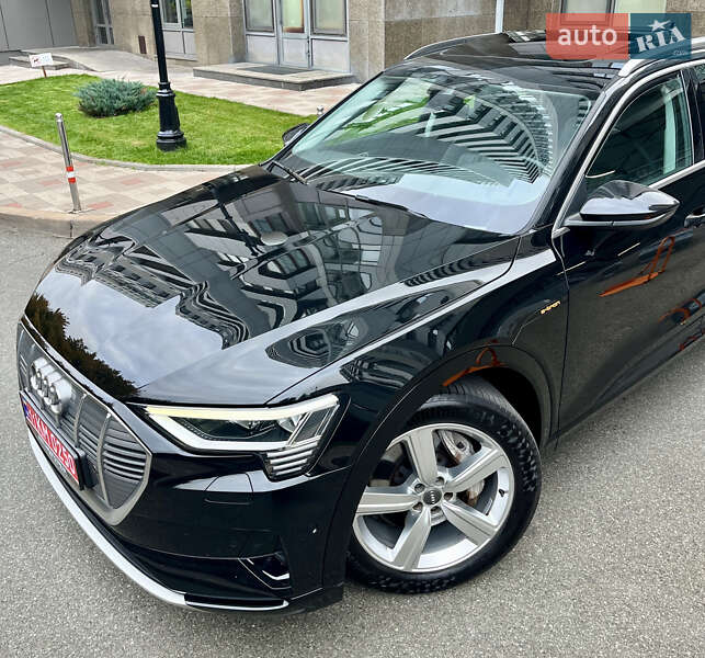 Позашляховик / Кросовер Audi e-tron 2019 в Києві