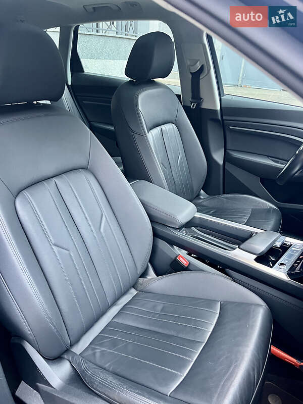 Позашляховик / Кросовер Audi e-tron 2019 в Києві
