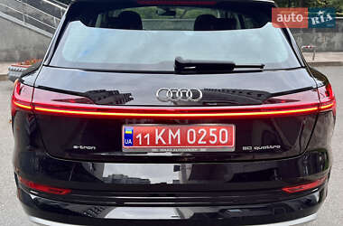 Позашляховик / Кросовер Audi e-tron 2019 в 