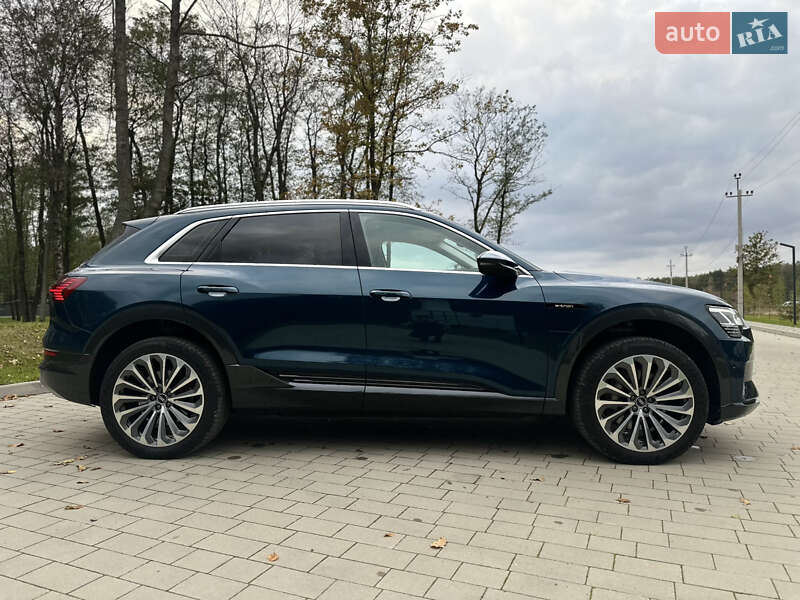 Внедорожник / Кроссовер Audi e-tron 2021 в Ковеле