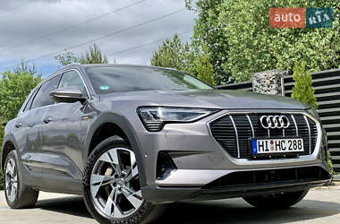Внедорожник / Кроссовер Audi e-tron 2019 в 