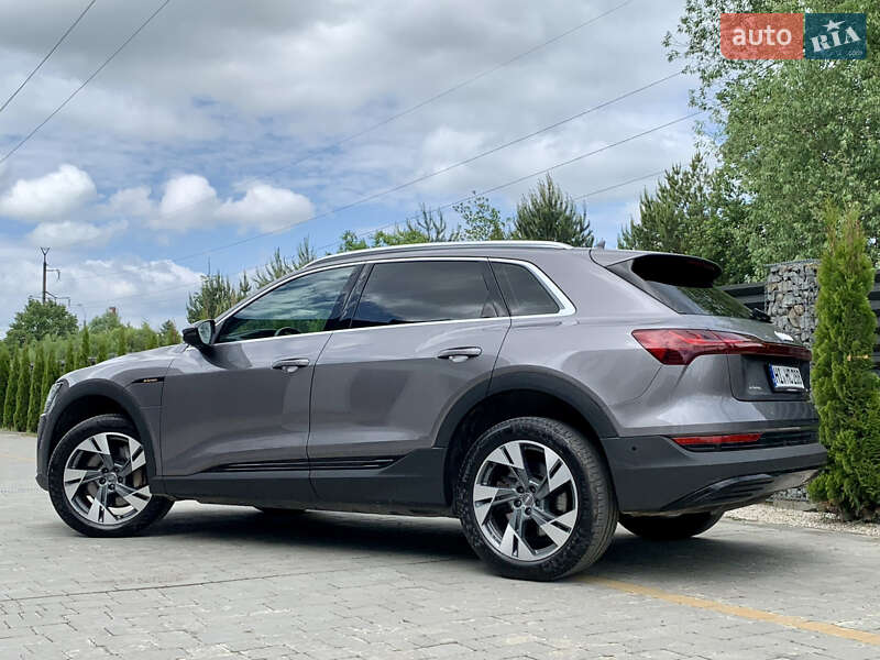 Позашляховик / Кросовер Audi e-tron 2019 в Дрогобичі