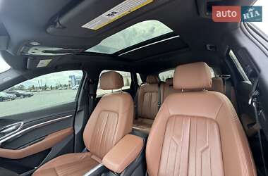 Позашляховик / Кросовер Audi e-tron 2019 в  фото 11 Позашляховик / Кросовер Audi e-tron 2019 в
