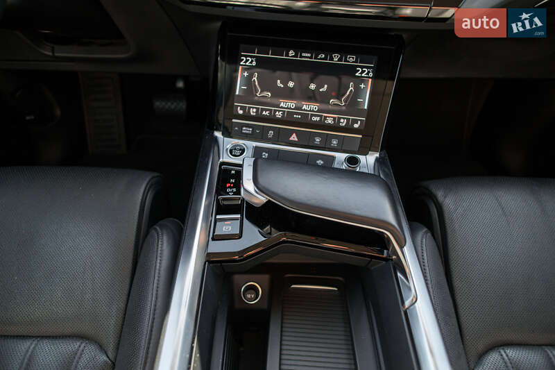 Позашляховик / Кросовер Audi e-tron 2021 в Львові