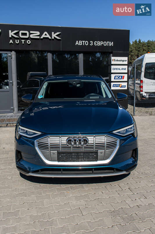Позашляховик / Кросовер Audi e-tron 2021 в Львові