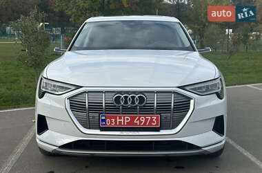 Внедорожник / Кроссовер Audi e-tron 2021 в 