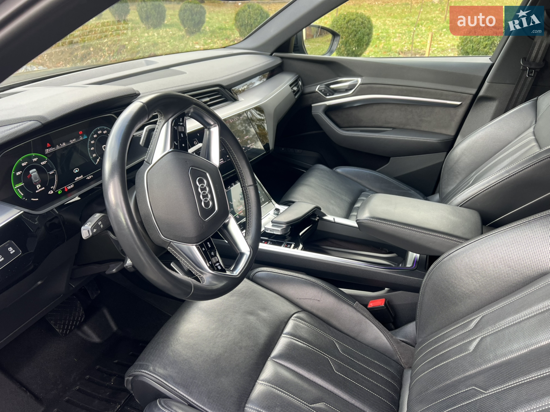 2020 Audi e-tron - мініатюра 12