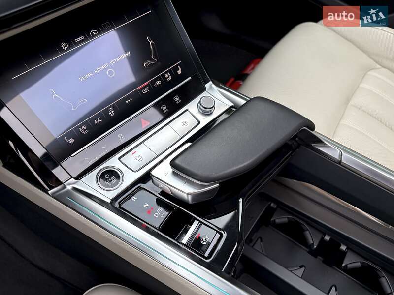 Позашляховик / Кросовер Audi e-tron 2021 в Києві