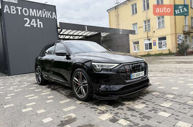 Позашляховик / Кросовер Audi e-tron 2020 в 