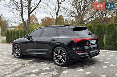 Позашляховик / Кросовер Audi e-tron 2020 в 