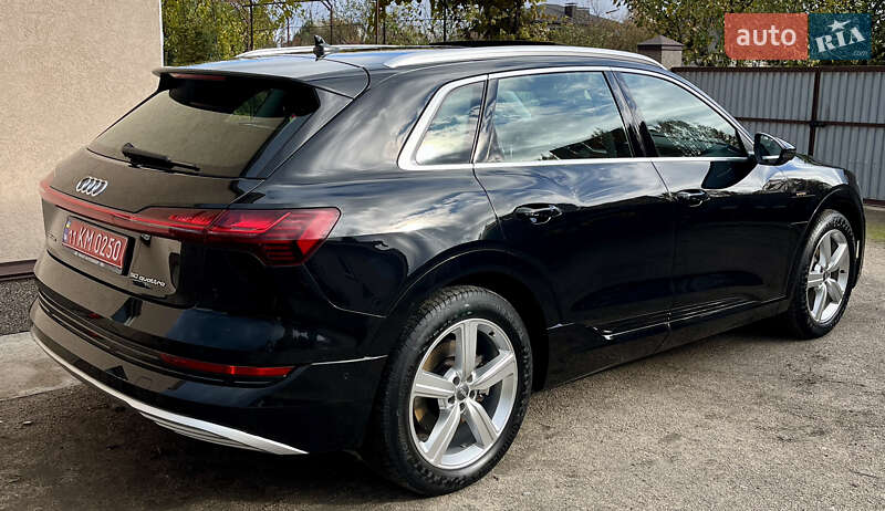 Позашляховик / Кросовер Audi e-tron 2019 в Києві