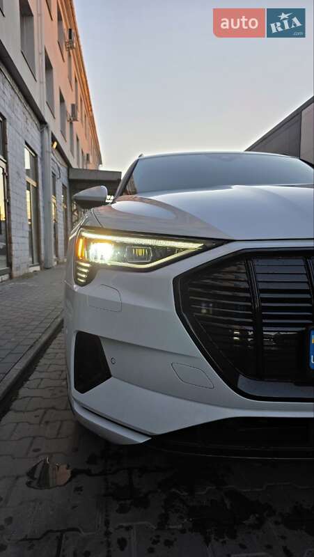 Позашляховик / Кросовер Audi e-tron 2020 в Чернівцях фото 9 Позашляховик / Кросовер Audi e-tron 2020 в Чернівцях