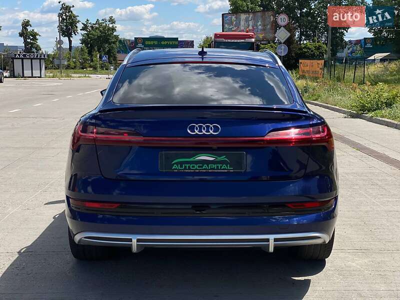 Позашляховик / Кросовер Audi e-tron 2021 в Києві фото 14 Позашляховик / Кросовер Audi e-tron 2021 в Києві
