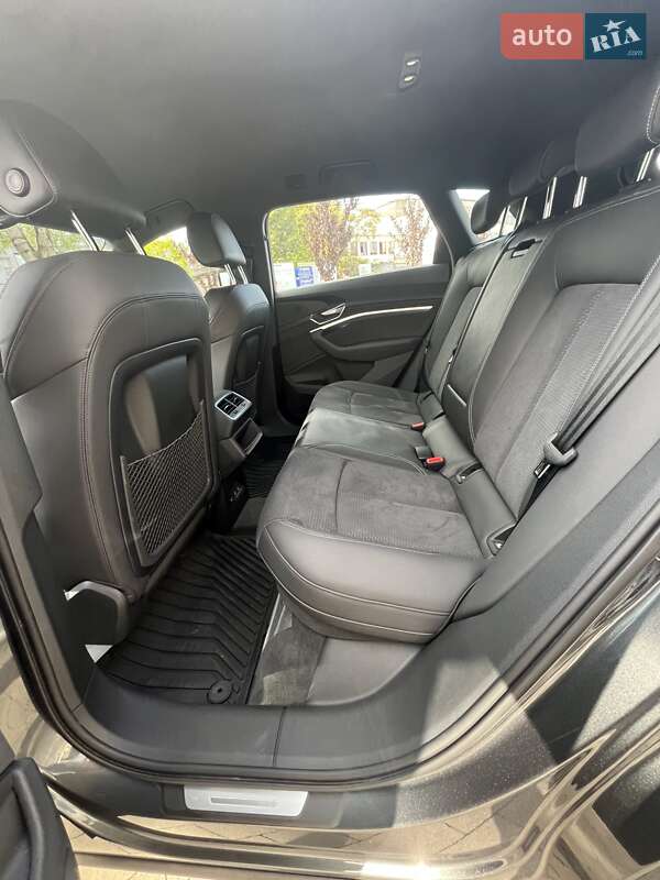 Позашляховик / Кросовер Audi e-tron 2023 в Ужгороді фото 13 Позашляховик / Кросовер Audi e-tron 2023 в Ужгороді