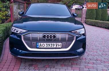 Позашляховик / Кросовер Audi e-tron 2019 в  фото 9 Позашляховик / Кросовер Audi e-tron 2019 в