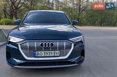 Позашляховик / Кросовер Audi e-tron 2019 в  фото 25 Позашляховик / Кросовер Audi e-tron 2019 в