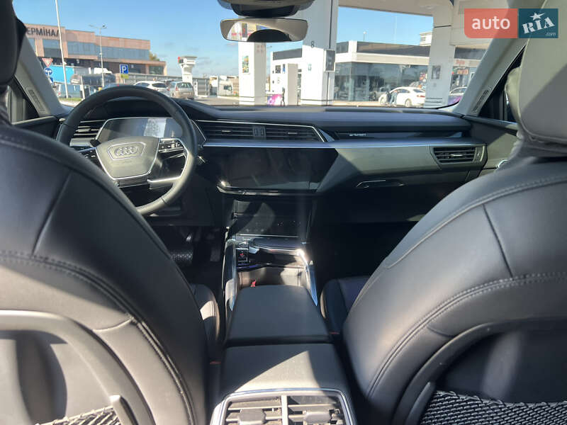Внедорожник / Кроссовер Audi e-tron 2019 в Одессе фото 16 Внедорожник / Кроссовер Audi e-tron 2019 в Одессе